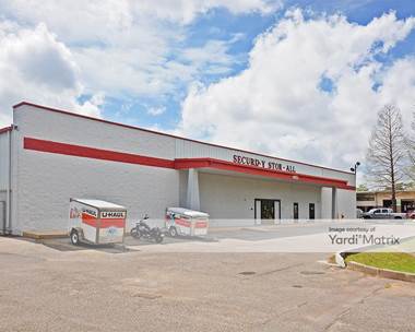 Storage Units for Rent available at 4175 Government Blvd, Mobile, AL 36693