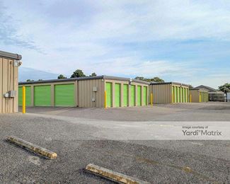 Photo 2 of Extra Space Storage - 8781 Airport Blvd, Mobile, AL