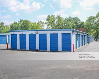 Photo 3 of Storage Rentals of America - 2939 Chenoweth Road, Akron, OH