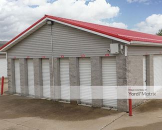 Photo 3 of Storage Rentals of America - 4133 State Road, Cuyahoga Falls, OH