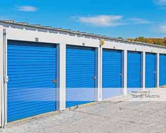 Photo 3 of Storage Rentals of America - 111 Loomis Pkwy, Ravenna, OH