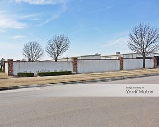 Photo 3 of Select Self Storage - 2604 West Kenosha Street, Broken Arrow, OK