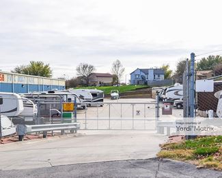 Photo 2 of Bellevue Storage - 813 Thurston Avenue, Bellevue, NE