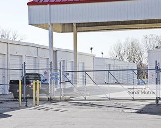 Photo 2 of Max Storage - 15001 West Center Road, Omaha, NE
