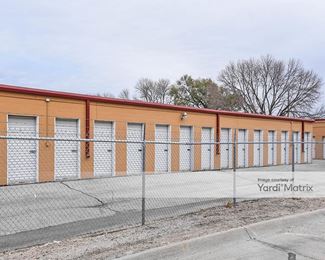 Photo 1 of StorageMart - 9413 I Street, Omaha, NE