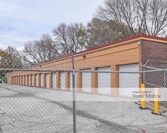 Photo 2 of StorageMart - 9413 I Street, Omaha, NE