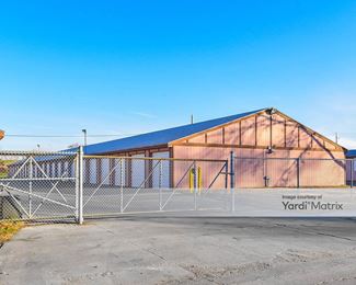 Photo 3 of Holiday Storage - 2406 Avenue L, Council Bluffs, IA