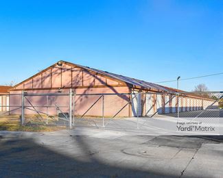 Photo 4 of Holiday Storage - 2406 Avenue L, Council Bluffs, IA