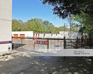 Photo 2 of Public Storage - 2878 Covington Pike, Memphis, TN