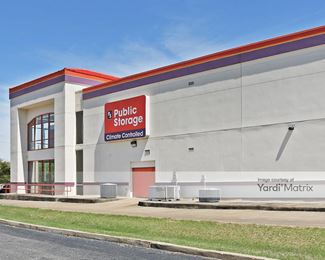 Photo 2 of Public Storage - 4409 Summer Avenue, Memphis, TN