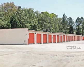 Photo 4 of Public Storage - 4409 Summer Avenue, Memphis, TN