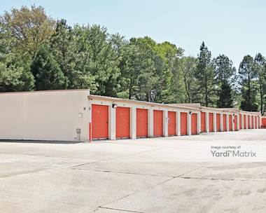 Storage Units for Rent available at 4409 Summer Avenue, Memphis, TN 38122