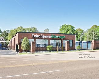Photo 5 of Extra Space Storage - 2939 Poplar Avenue, Memphis, TN