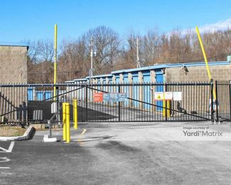 Photo 2 of Public Storage - 3545 Hickory Hill Road, Memphis, TN
