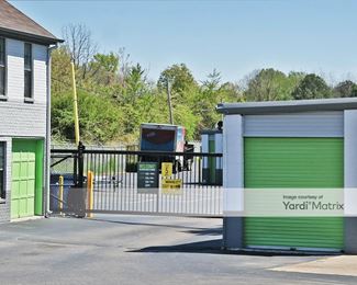 Photo 2 of Extra Space Storage - 900 North Germantown Pkwy, Cordova, TN