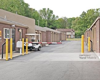 Photo 2 of U-Stor Self-Storage - 1355 Winchester, Memphis, TN