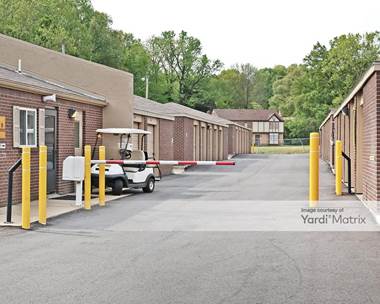 Storage Units for Rent available at 1355 Winchester, Memphis, TN 38116