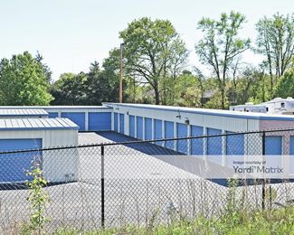 Photo 3 of Storage Locker - 6303 Summer Avenue, Memphis, TN
