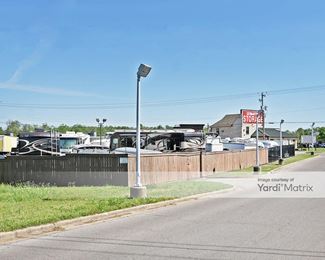 Photo 3 of Germantown Storage - 428 South Germantown Pkwy, Cordova, TN