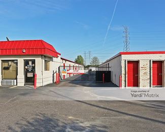 Photo 3 of Devon Self Storage - 5141 American Way, Memphis, TN