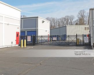 Photo 4 of Satellite Self Storage - 915 Highway 35 North, Middletown, NJ