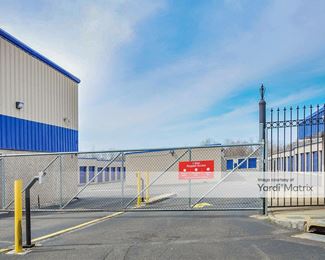 Photo 2 of iStorage - 460 County Road, Cliffwood, NJ