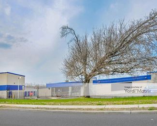 Photo 3 of iStorage - 460 County Road, Cliffwood, NJ