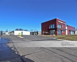 Photo 1 of Extra Space Storage - 1660 Oak Tree Road, Edison, NJ