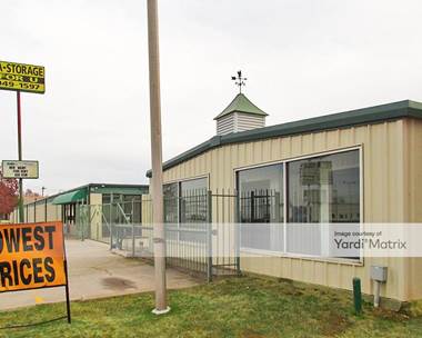 Storage Units for Rent available at 4416 SW 3rd Street, Oklahoma City, OK 73108