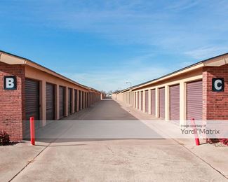 Photo 3 of Hop-Lok Storage - 2119 North Eastern Avenue, Moore, OK