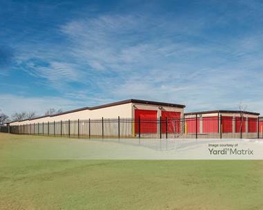 Storage Units for Rent available at 2101 South Sunnylane Road, Moore, OK 73160