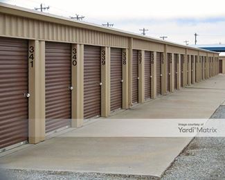 Photo 2 of Plaza 66 Mini Storage - 1617 OK-66, El Reno, OK