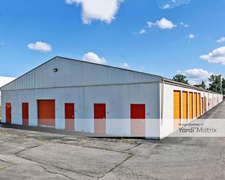 Photo 2 of Public Storage - 4816 North Grand River Avenue, Lansing, MI