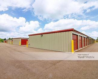Photo 3 of National Storage Centers - 9424 Lapeer Road, Davison, MI