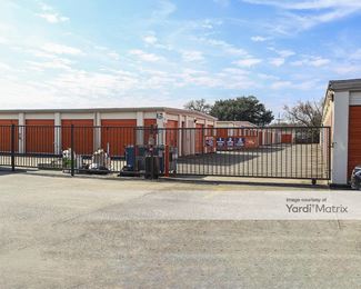 Photo 2 of Public Storage - 3000 Belle Chasse Hwy, Gretna, LA