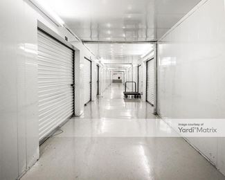 Photo 4 of Extra Space Storage - 5104 Jefferson Hwy, Harahan, LA