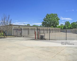Photo 2 of Maximum Storage - 19694 Hwy 40, Covington, LA