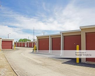 Photo 2 of Stor All - 824 West 5th Avenue, Columbus, OH