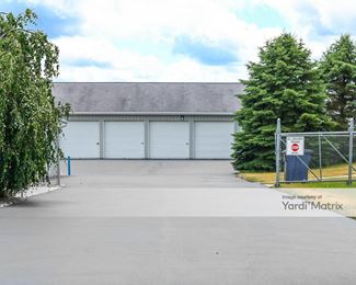 Photo 4 of M-M Floor Covering-Self Storage - 122 124th Avenue, Shelbyville, MI