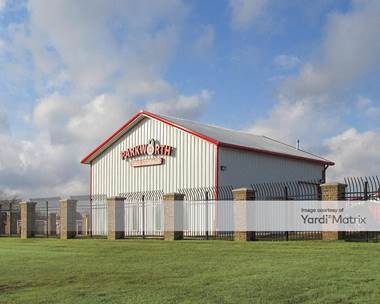 Storage Units for Rent available at 827 North Douglas Blvd, Midwest City, OK 73130