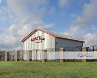 Photo 1 of Parkworth Self Storage - 827 North Douglas Blvd, Midwest City, OK