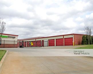 Photo 3 of Extra Space Storage - 11033 Quail Creek Road, Oklahoma City, OK