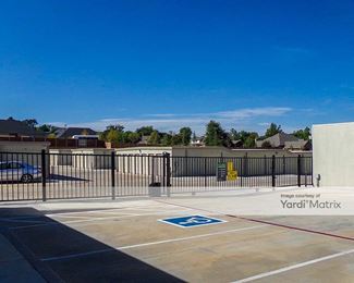 Photo 3 of Extra Space Storage - 1401 North Coltrane Road, Edmond, OK
