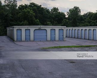 Photo 2 of Storage Plus - 2925 Cincinnati Dayton Road, Middletown, OH
