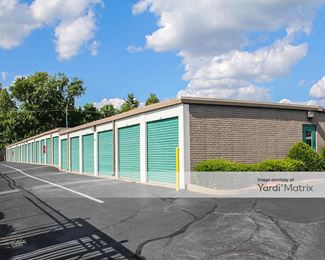 Photo 2 of Extra Space Storage - 8100 Hamilton Avenue, Cincinnati, OH