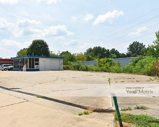 Photo 3 of Storage Rentals of America - 1259 Shanafelt Avenue, Akron, OH