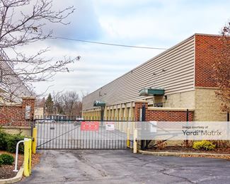 Photo 3 of iStorage - 1415 Warrensville Center Road, Cleveland Heights, OH