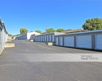 Photo 4 of Claycomo Village Stor-It - 339 US Highway 69, Kansas City, MO