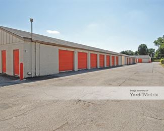Photo 4 of Public Storage - 9820 Holmes Road, Kansas City, MO