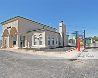 Photo 1 of Extra Space Storage - 14300 South U.S. Hwy 71, Grandview, MO
